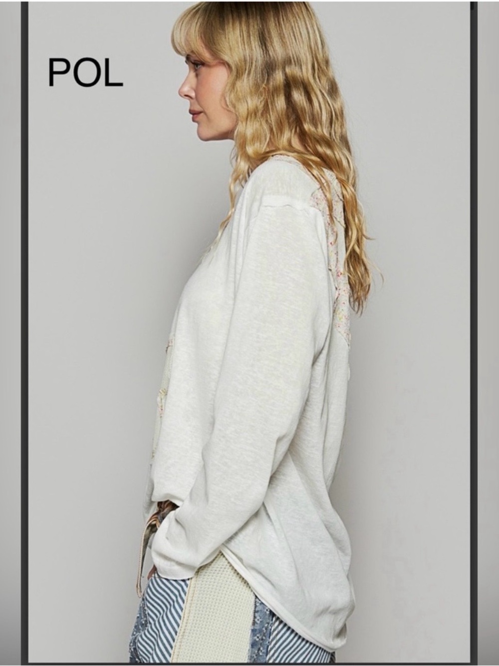 POL Cream Oversized V-Neck Top with Floral Appliqué - Picture 4 of 5